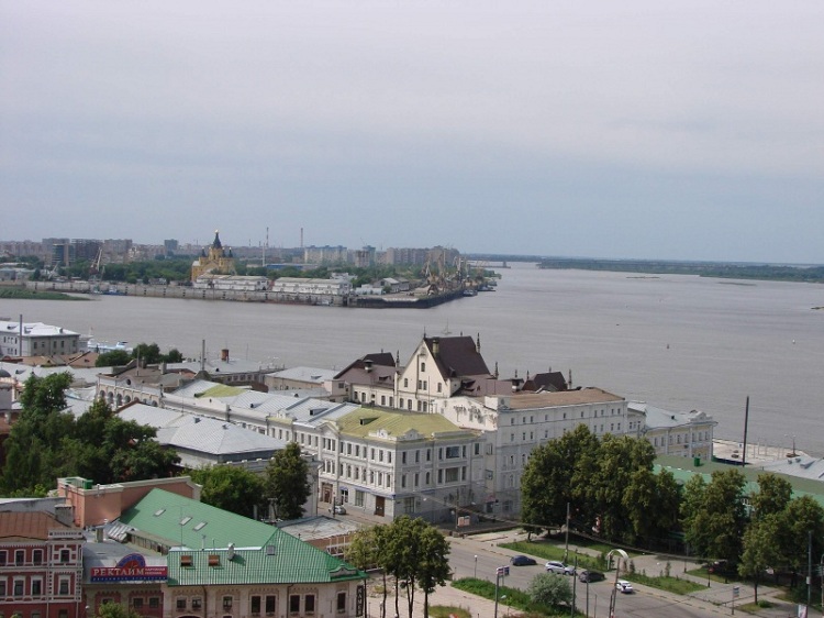 Слияние Волги и Оки в Нижнем Новгороде