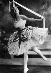12 февраля (31 января) 1881, в Санкт-Петербурге, родилась русская артистка балета Павлова Анна Павловна, одна из величайших балерин XX века. О подлинной жизни балерины известно мало, ее имя ещё при жи