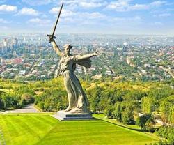 12 июля 1589 года основан город Царицын, всемирно прославившийся как Сталинград и ныне носящий имя Волгоград.
