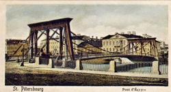 6 сентября 1826 года в Санкт-Петербурге на Фонтанке был открыт Египетский мост. Архитекторы В.А. Христианович и Г. Треттер установили на нем чугунные ворота, украшенные египетскими иероглифами и восто