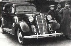 29 апреля 1936 года на Московском автомобильном заводе имени И.В. Сталина (ныне Акционерное московское общество «Завод имени И.А. Лихачева» — АМО «ЗИЛ») были собраны первые два автомобиля класса «люкс